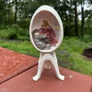 Vintage 1976 Byron‎ Molds Porcelain Egg "Jesus" Scene Cross On A Stand